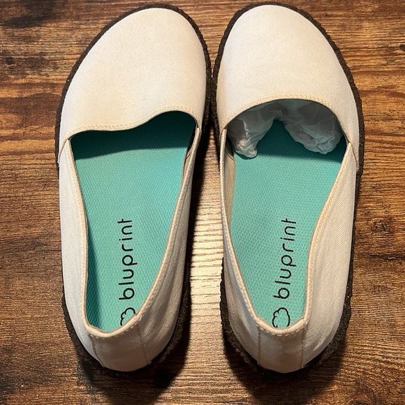 Blueprint Slip-on gum sole shoe 7 - Picture 2 of 8